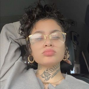 Meet your Posher, Diana